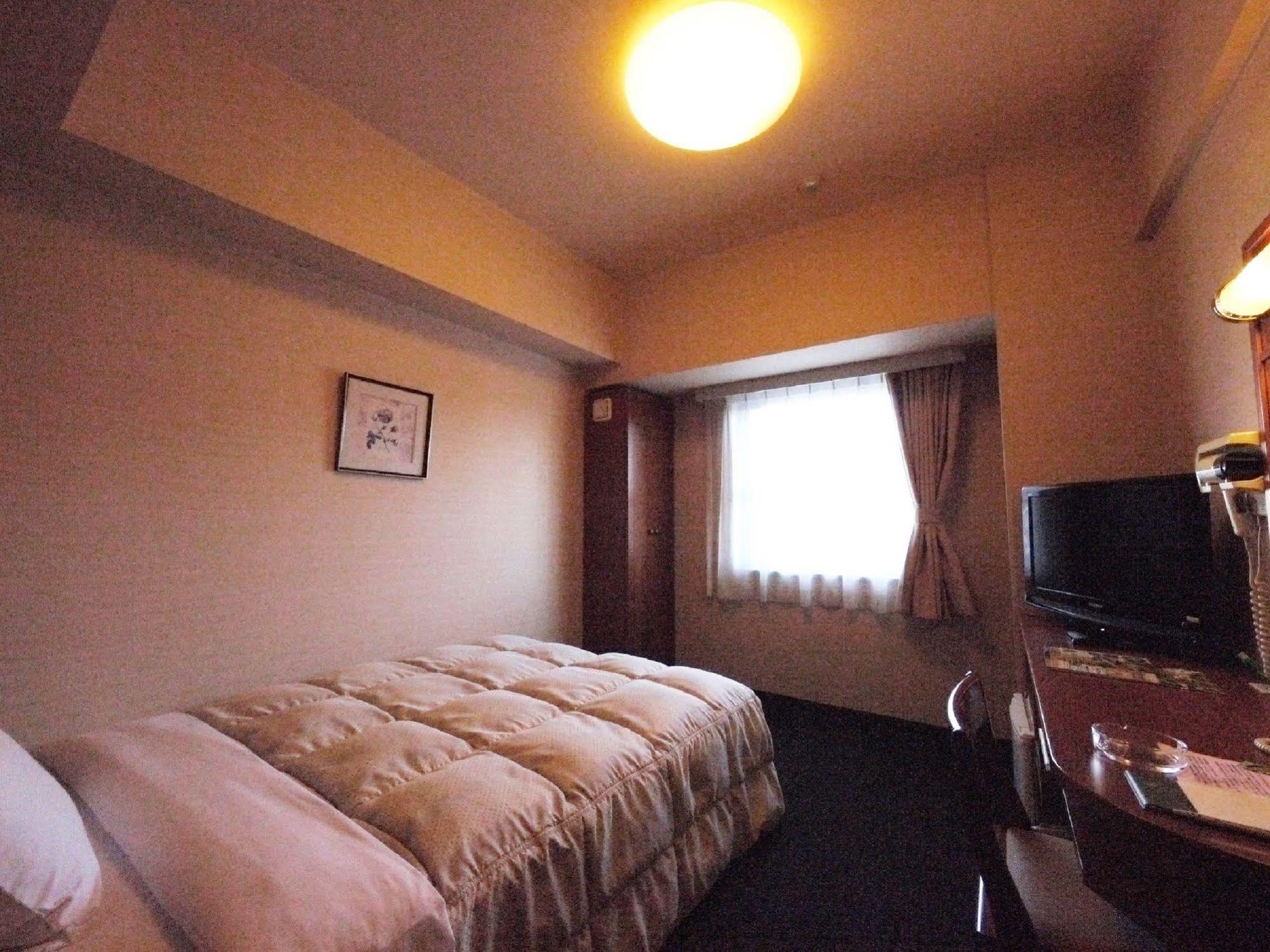 ホテルルートイン鈴鹿 鈴鹿市 エクステリア 写真